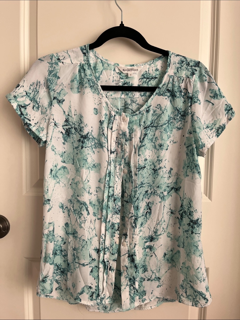 Northern Reflections White and Teal Marble-Print Short Sleeve Blouse